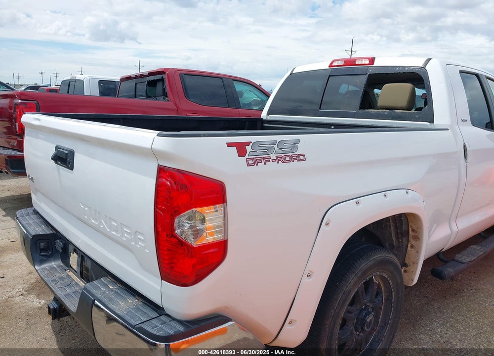 2016 TOYOTA TUNDRA SR5 5.7L V8 VIN: 5TFUW5F10GX507639