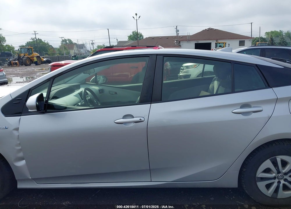 2018 TOYOTA PRIUS VIN: JTDKARFU5J3067505