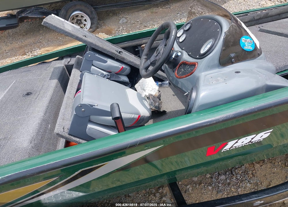 2003 TRITON BASSBOAT VIN: TJZ216M8C303