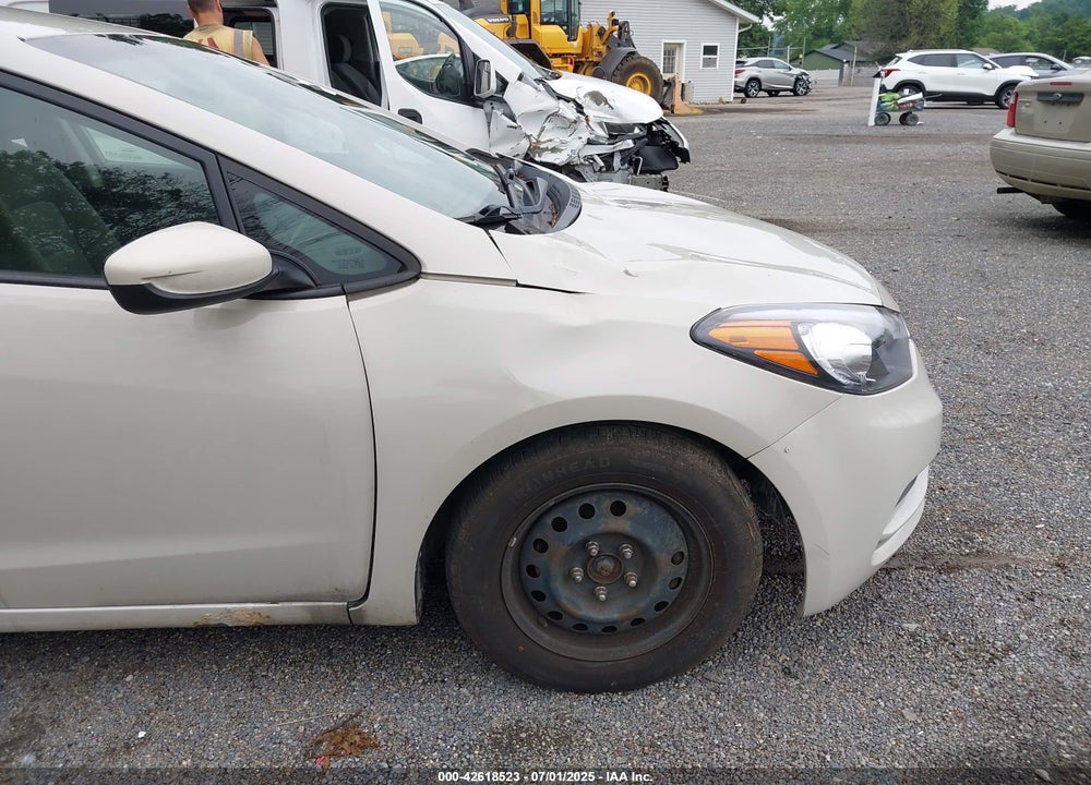 2015 KIA FORTE VIN: KNAFK4A6XF5314150
