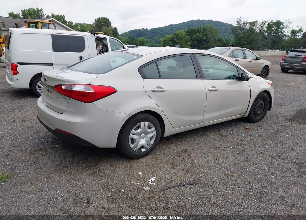 2015 KIA FORTE VIN: KNAFK4A6XF5314150