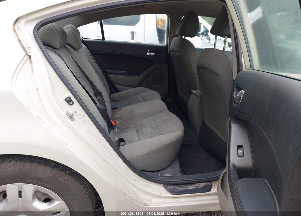 2015 KIA FORTE VIN: KNAFK4A6XF5314150
