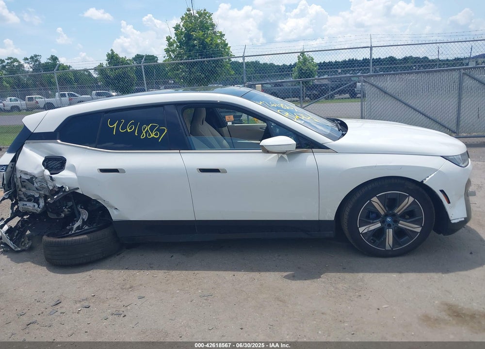 2025 BMW IX XDRIVE50 VIN: WB523CF06SCS88211