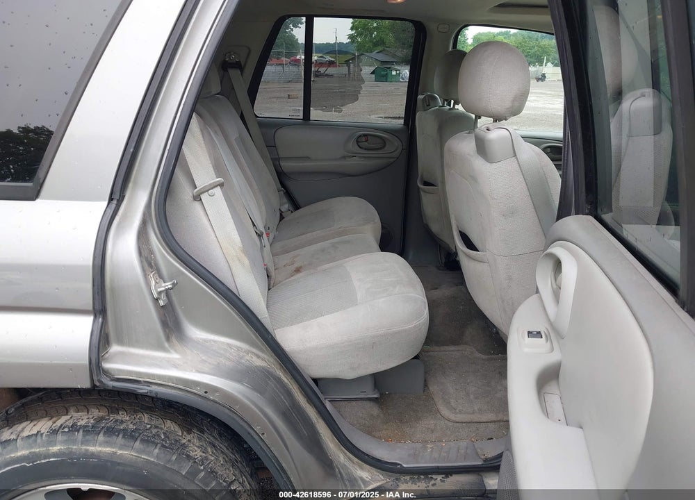 2008 CHEVROLET TRAILBLAZER VIN: 1GNDT13S382144158