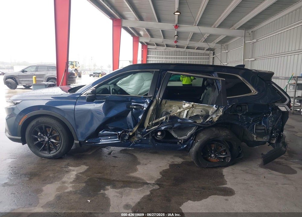 2025 HONDA CR-V HYBRID SPORT-L VIN: 5J6RS5H88SL000428