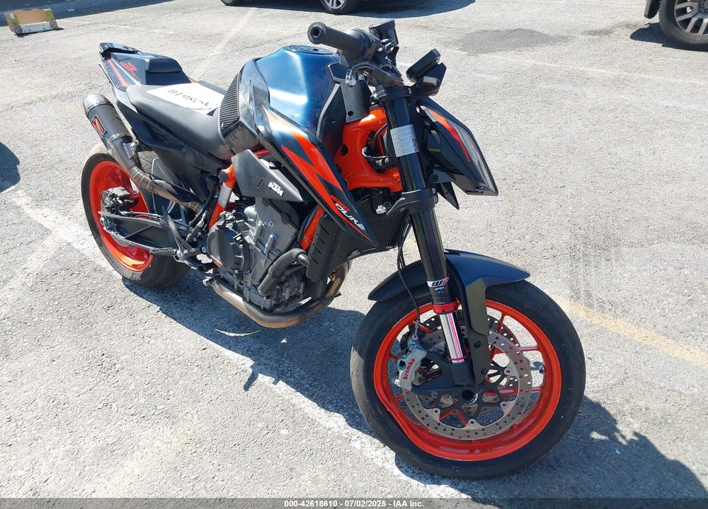 2023 KTM 890 DUKE R VIN: VBKTU9407PM848801