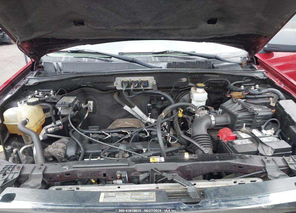 2008 FORD ESCAPE XLS VIN: 1FMCU92Z78KA14569