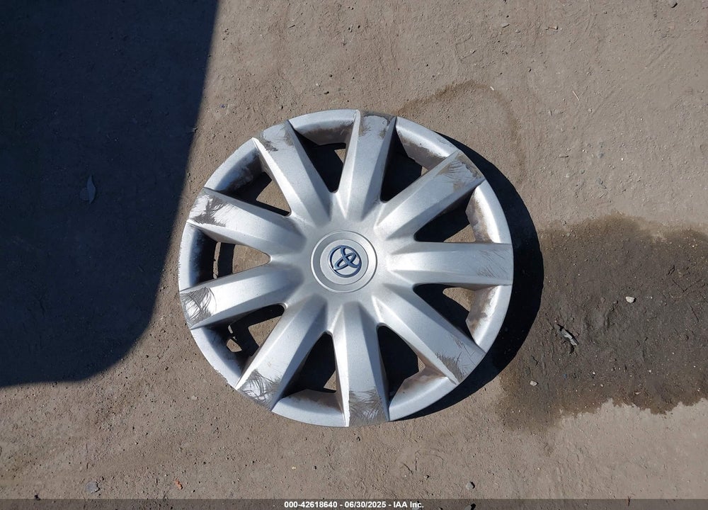2005 TOYOTA CAMRY LE VIN: 4T1BE32K65U065389
