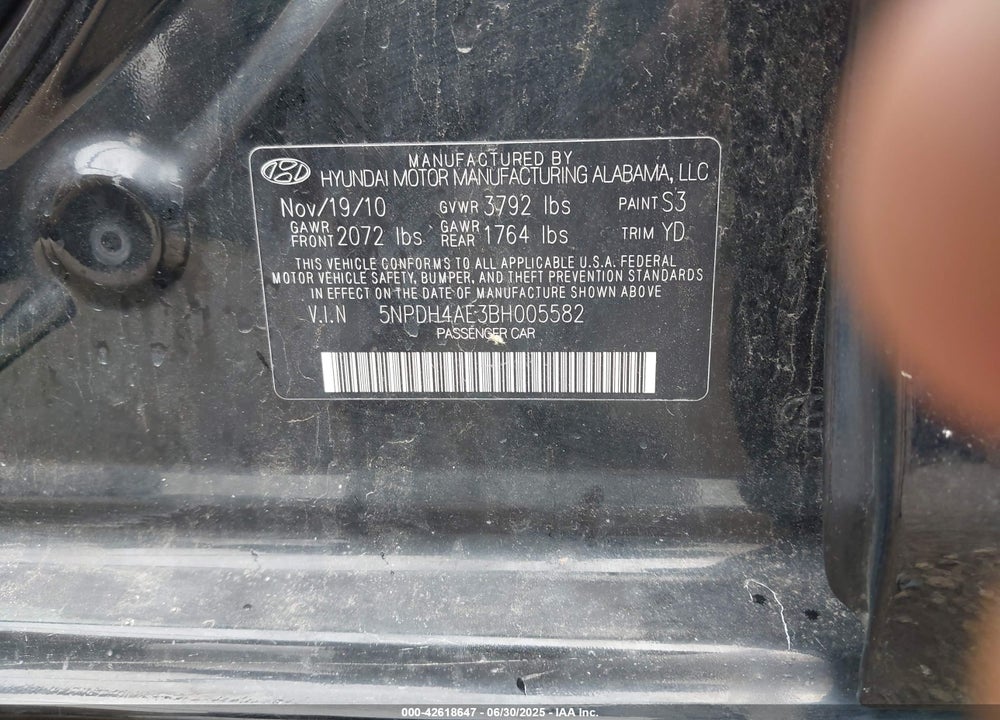2011 HYUNDAI ELANTRA VIN: 5NPDH4AE3BH005582