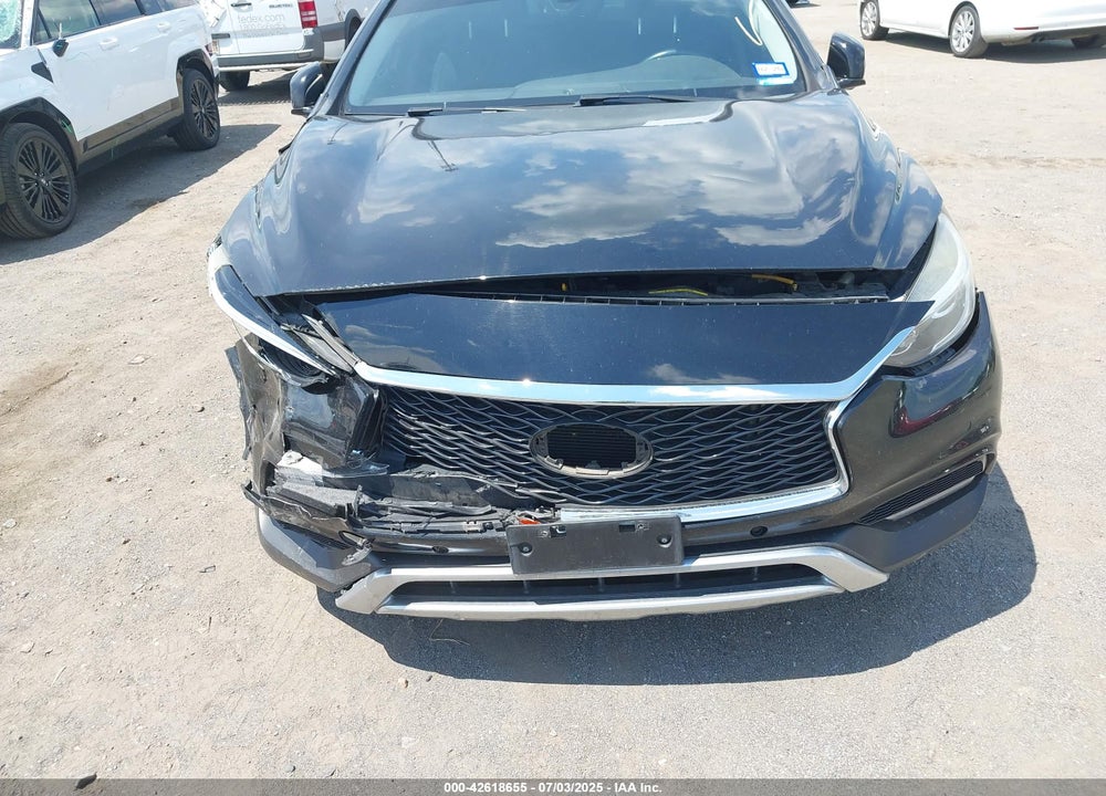 2017 INFINITI QX30 VIN: SJKCH5CRXHA026010