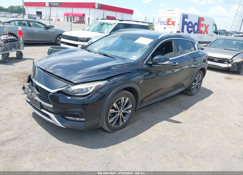 2017 INFINITI QX30 VIN: SJKCH5CRXHA026010