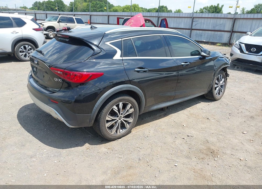 2017 INFINITI QX30 VIN: SJKCH5CRXHA026010