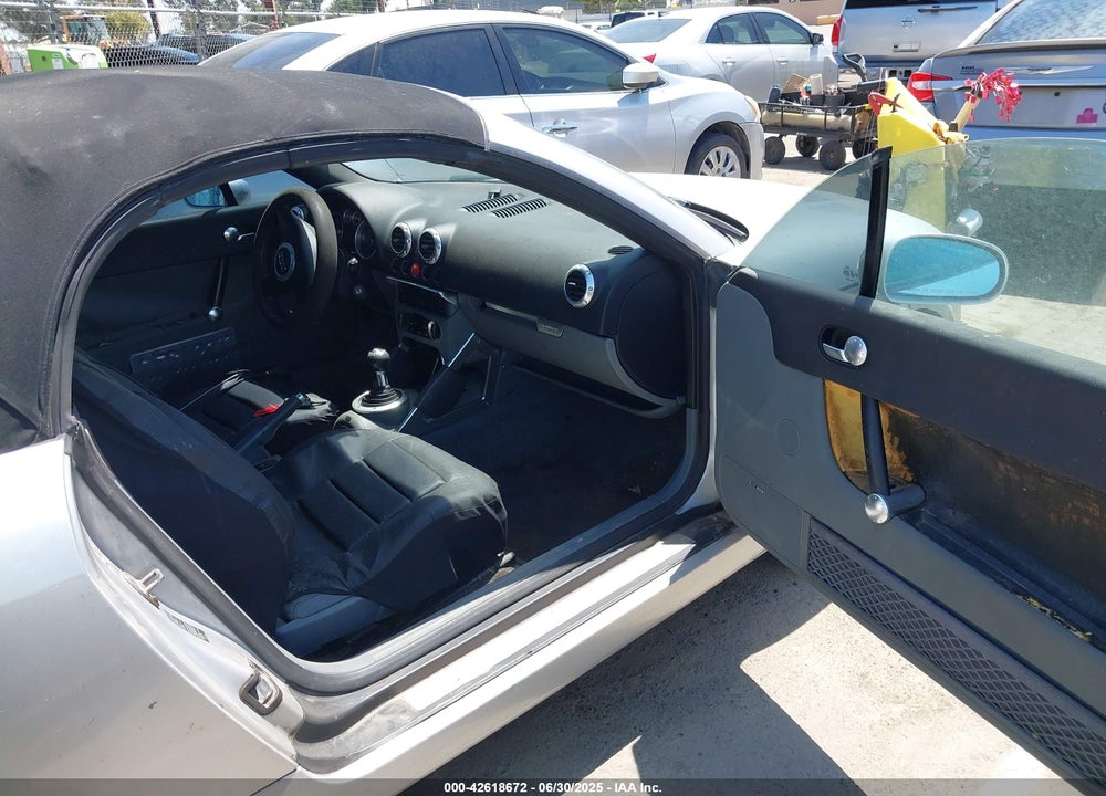 2001 AUDI TT QUATTRO VIN: TRUUT28N711022518