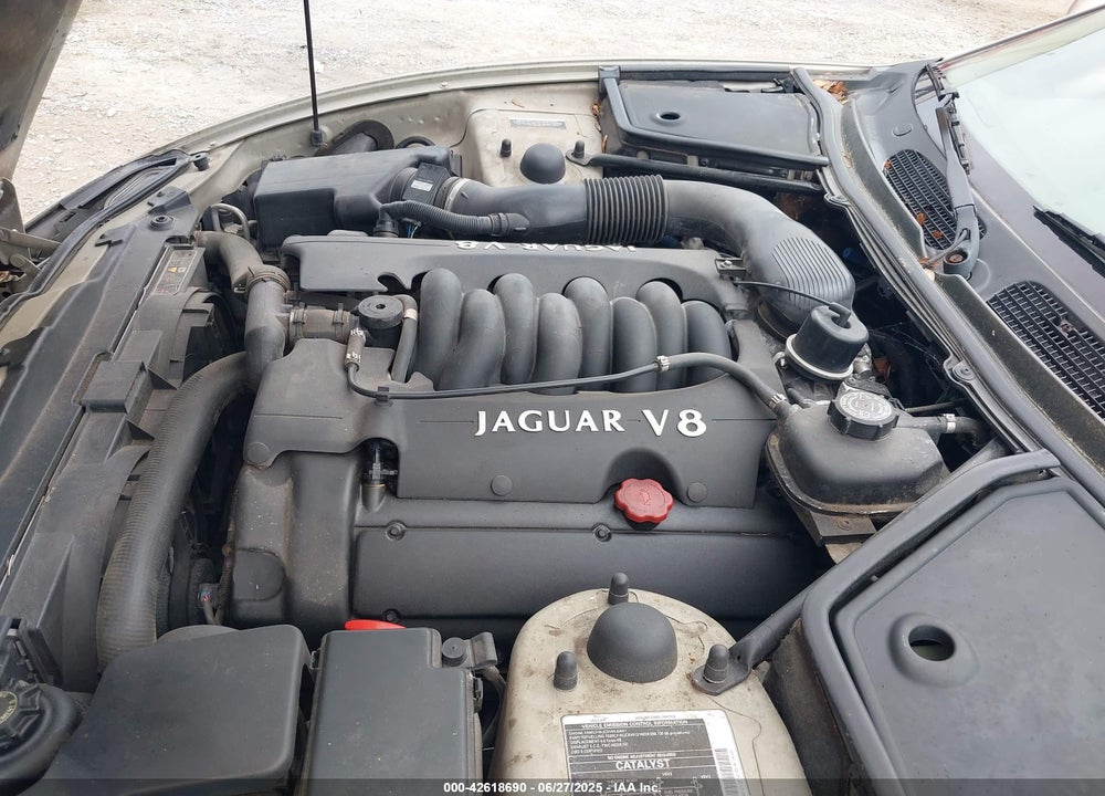 1998 JAGUAR XK8 VIN: SAJGX2241WC025200