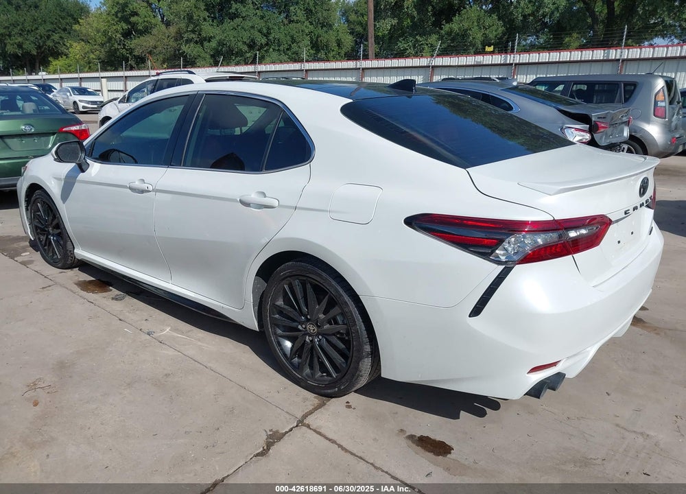 2021 TOYOTA CAMRY VIN: 4T1K61AK8MU487083