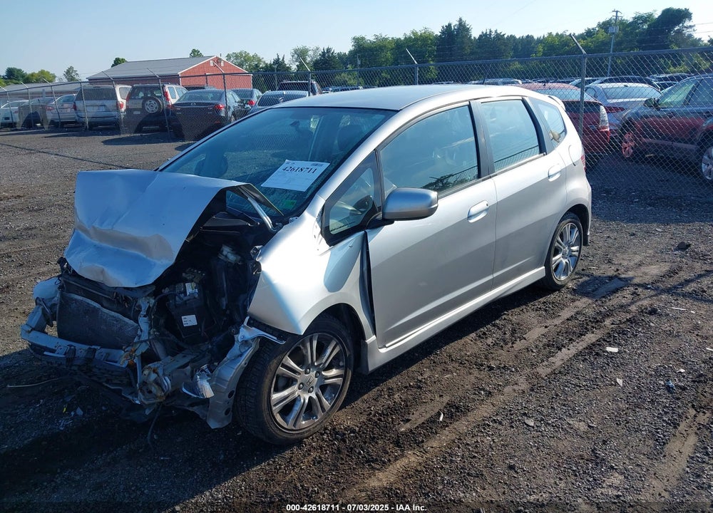 2011 HONDA FIT VIN: JHMGE8H56BC022664