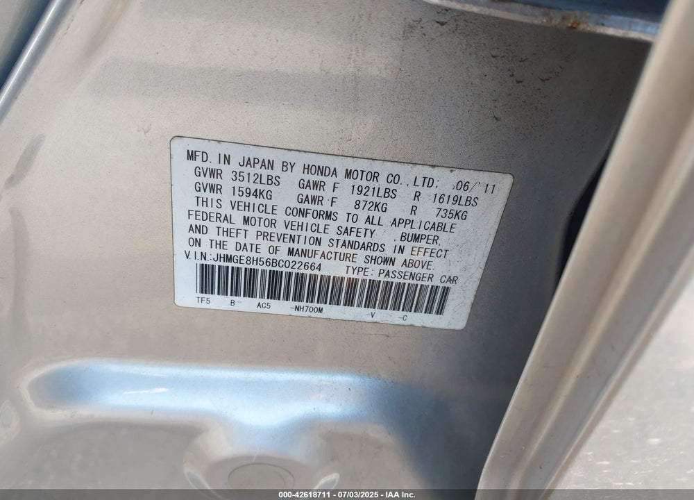 2011 HONDA FIT VIN: JHMGE8H56BC022664