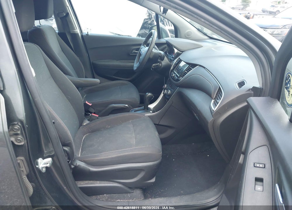 2019 CHEVROLET TRAX VIN: 3GNCJKSB7KL164055