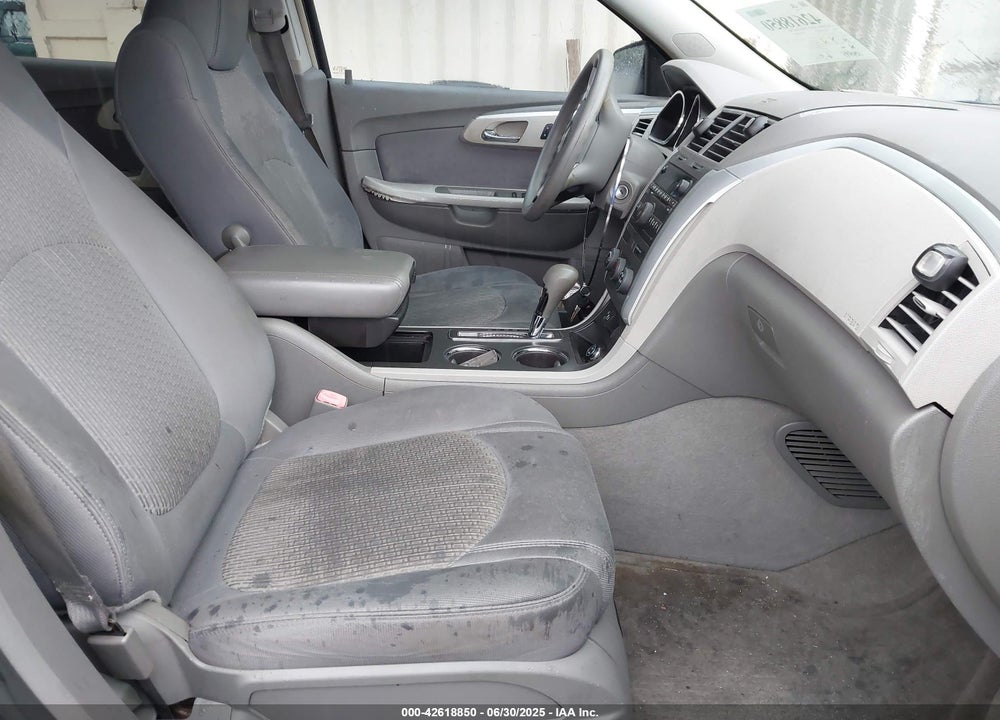 2009 CHEVROLET TRAVERSE LS VIN: 1GNER13D29S102232