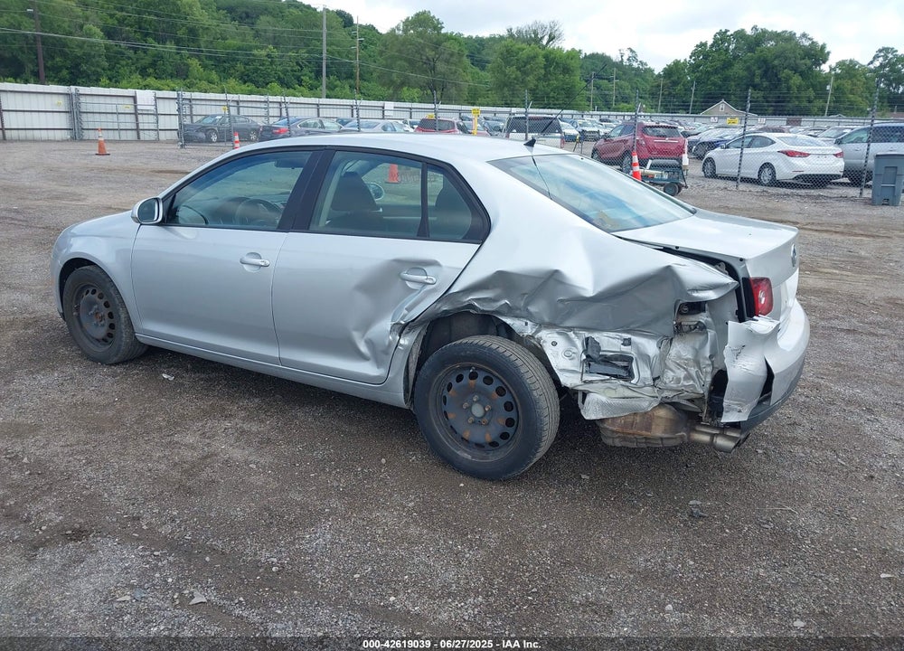2010 VOLKSWAGEN JETTA VIN: 3VWJX7AJ2AM061393