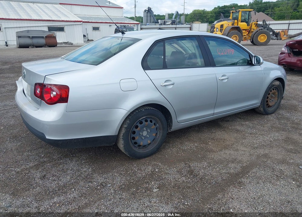 2010 VOLKSWAGEN JETTA VIN: 3VWJX7AJ2AM061393