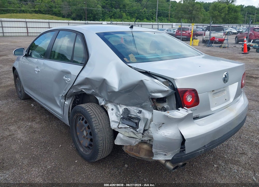 2010 VOLKSWAGEN JETTA VIN: 3VWJX7AJ2AM061393