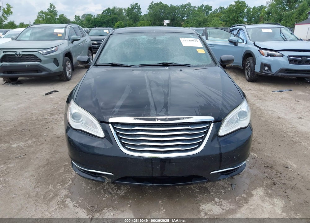 2011 CHRYSLER 200 VIN: 1C3BC1FB5BN607021