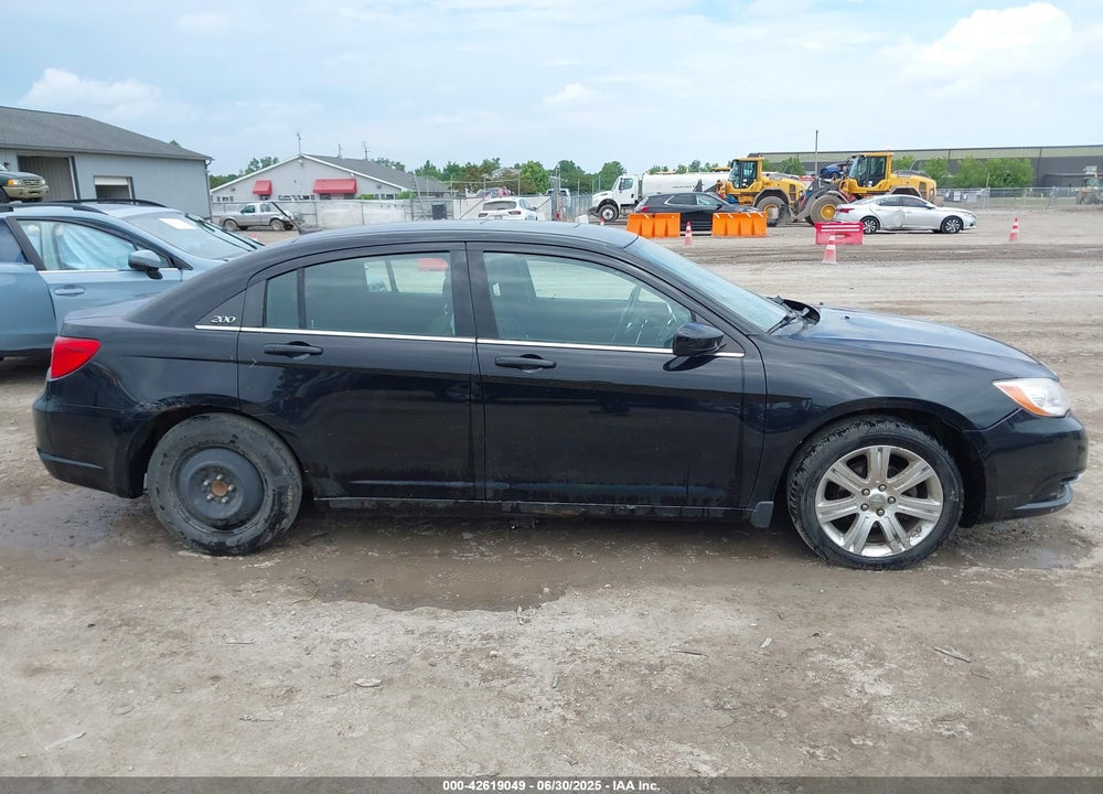 2011 CHRYSLER 200 VIN: 1C3BC1FB5BN607021