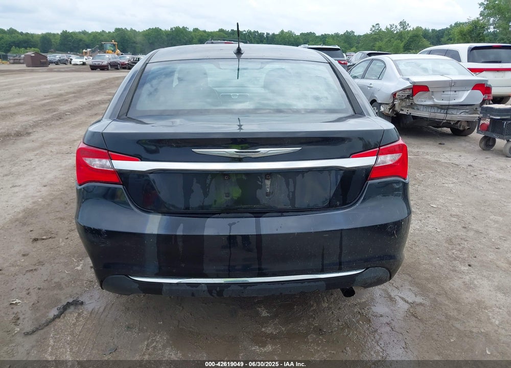 2011 CHRYSLER 200 VIN: 1C3BC1FB5BN607021