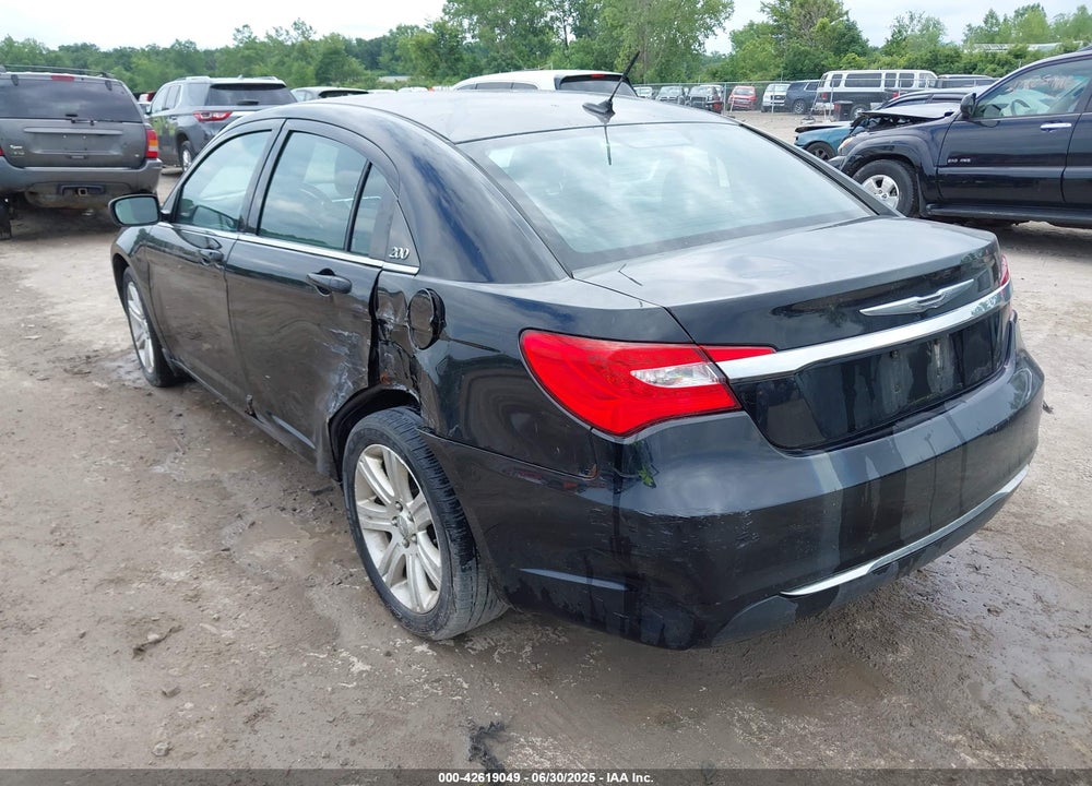 2011 CHRYSLER 200 VIN: 1C3BC1FB5BN607021