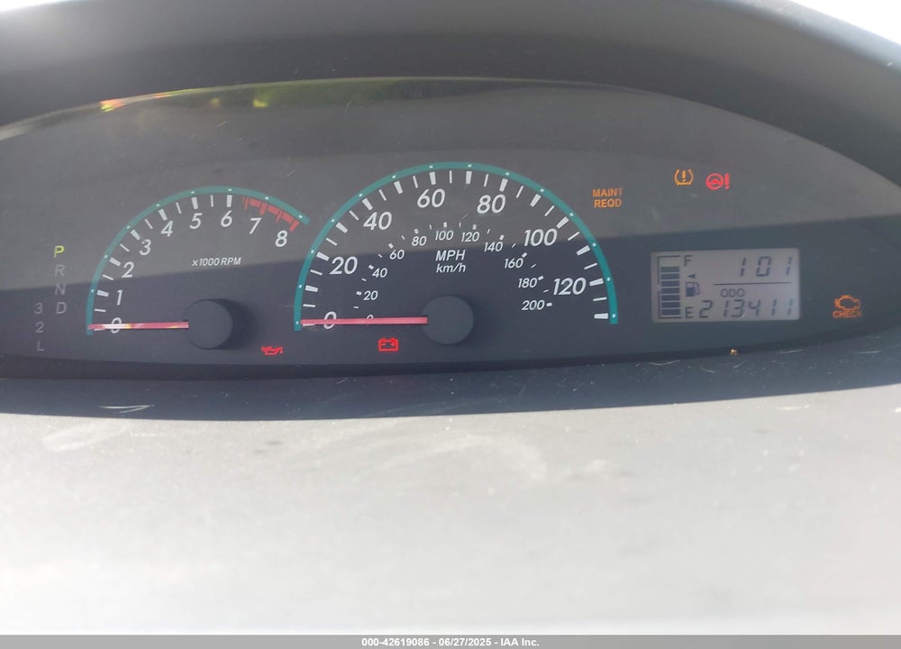 2009 TOYOTA YARIS VIN: JTDBT903694047800