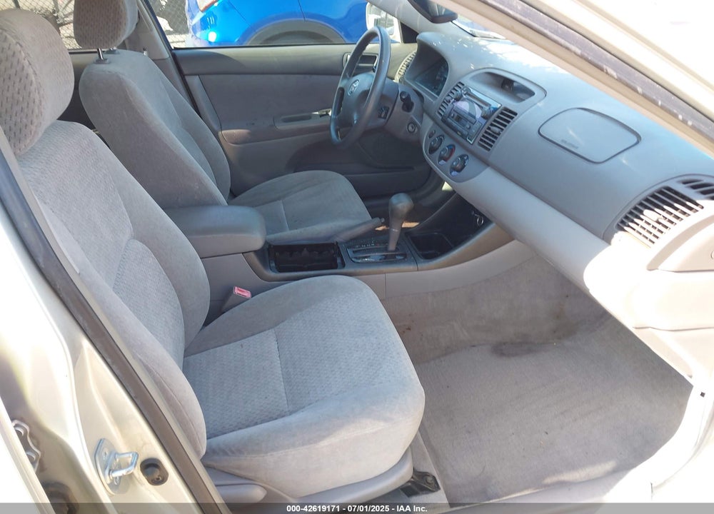2002 TOYOTA CAMRY LE VIN: JTDBE32K020100306