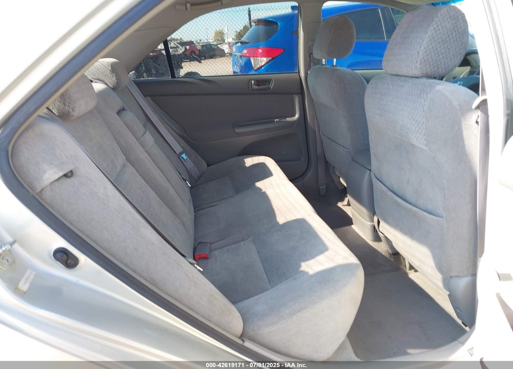 2002 TOYOTA CAMRY LE VIN: JTDBE32K020100306