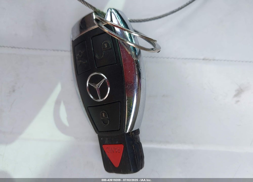 2012 MERCEDES-BENZ C CLASS VIN: WDDGF4HB3CR221172