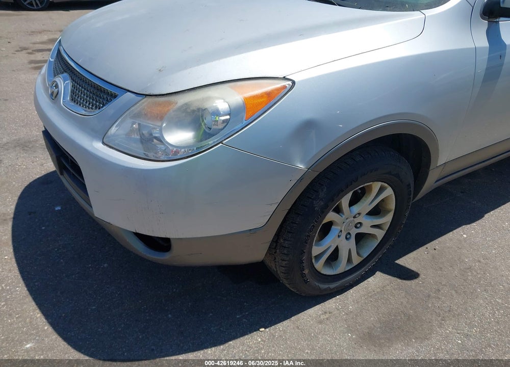 2011 HYUNDAI VERACRUZ VIN: KM8NUDCC1BU170592