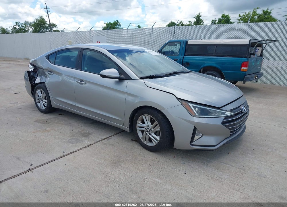 2020 HYUNDAI ELANTRA SEL VIN: 5NPD84LF6LH581108