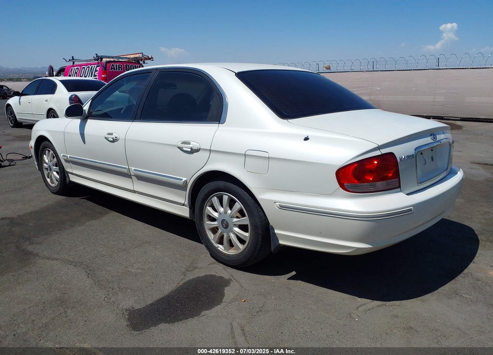 2004 HYUNDAI SONATA GLS/LX VIN: KMHWF35H44A006212