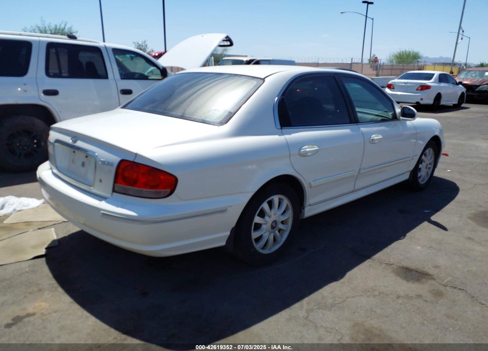 2004 HYUNDAI SONATA GLS/LX VIN: KMHWF35H44A006212