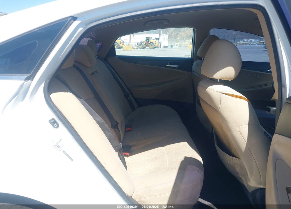2011 HYUNDAI SONATA VIN: 5NPEB4AC9BH178155
