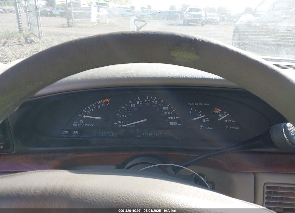 1998 OLDSMOBILE EIGHTY-EIGHT VIN: 1G3HN52K5W4842415