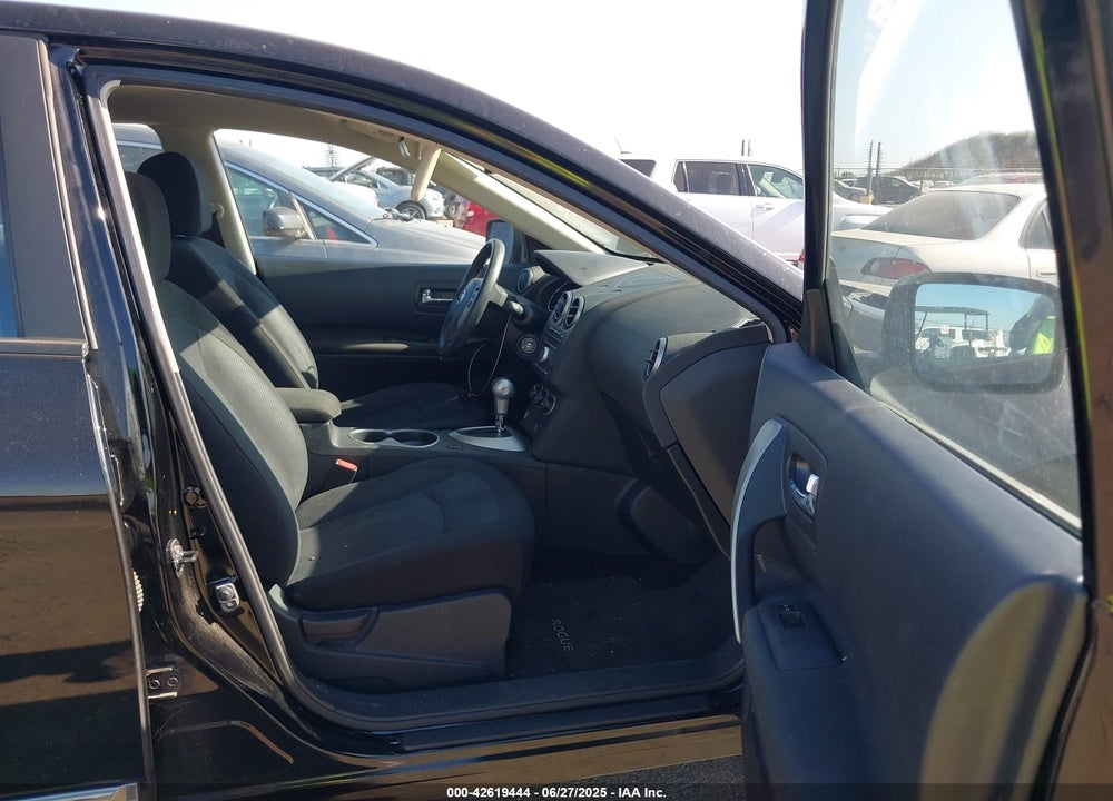 2013 NISSAN ROGUE S VIN: JN8AS5MT2DW548279