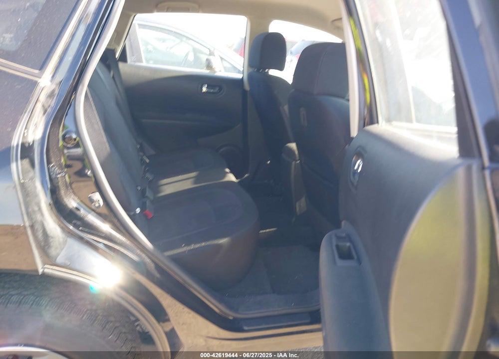 2013 NISSAN ROGUE S VIN: JN8AS5MT2DW548279