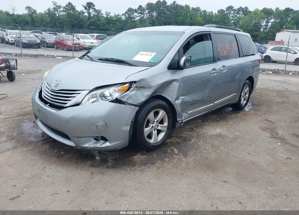 2017 TOYOTA SIENNA LE 8 PASSENGER VIN: 5TDKZ3DC4HS802872