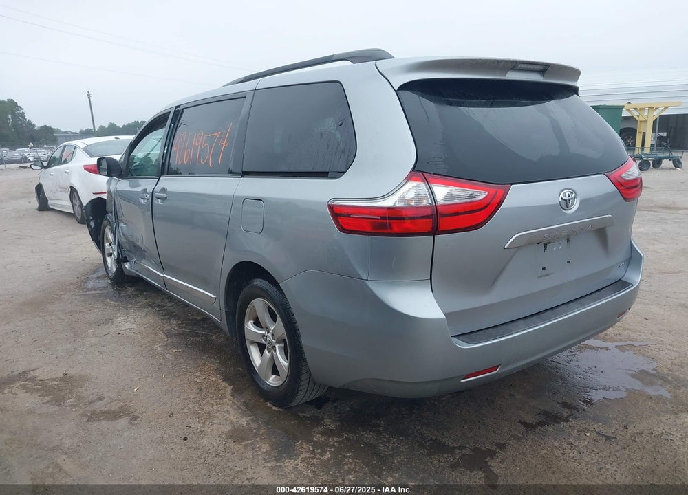 2017 TOYOTA SIENNA LE 8 PASSENGER VIN: 5TDKZ3DC4HS802872