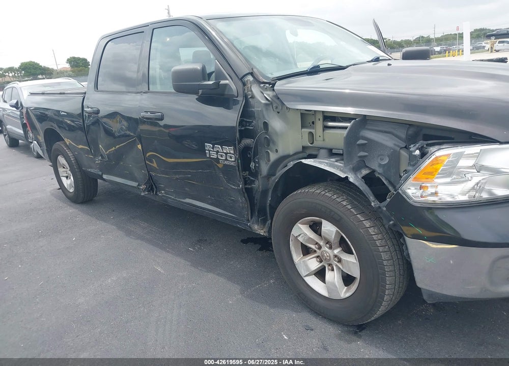 2019 RAM 1500 CLASSIC VIN: 1C6RR6TT8KS571918