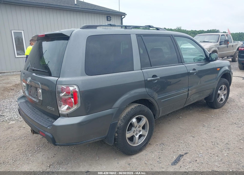 2007 HONDA PILOT VIN: 2HKYF18647H530078