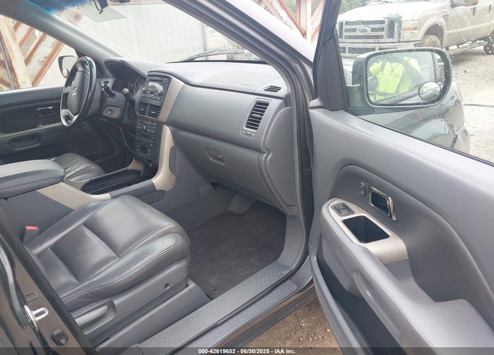 2007 HONDA PILOT VIN: 2HKYF18647H530078