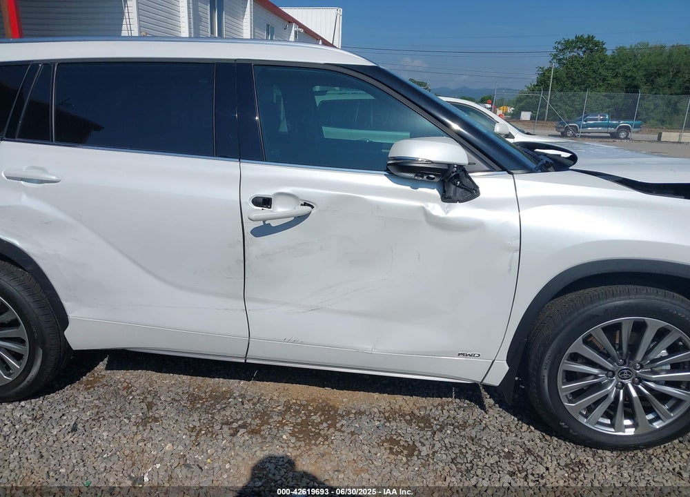 2025 TOYOTA HIGHLANDER HYBRID VIN: 5TDKBRCH0SS664727