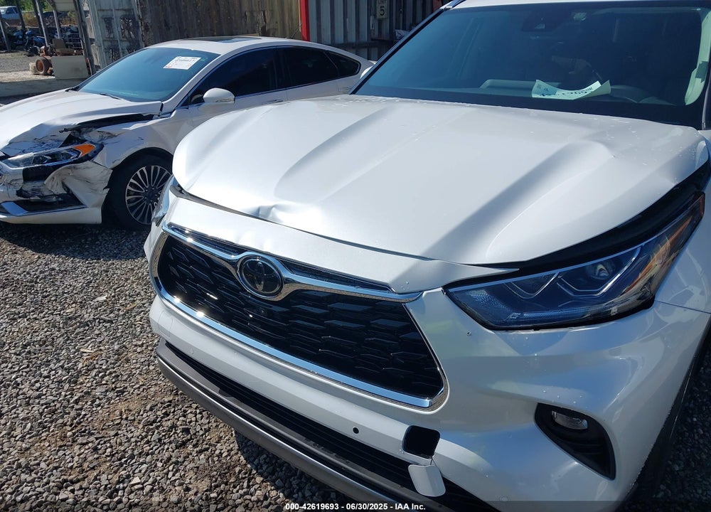 2025 TOYOTA HIGHLANDER HYBRID VIN: 5TDKBRCH0SS664727