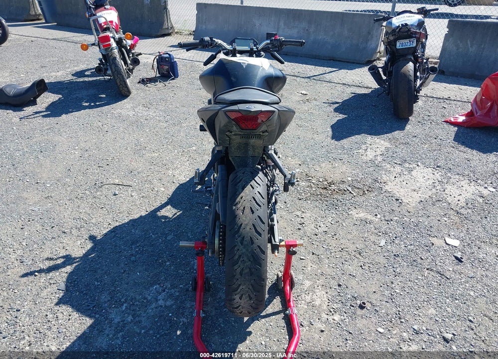 2024 YAMAHA MT-03 VIN: MH3RH20Y8RK013602